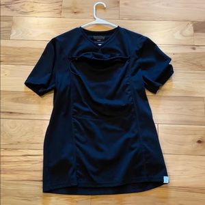 Lalabu Newborn Carrying Shirt - Men’s V-Neck Large